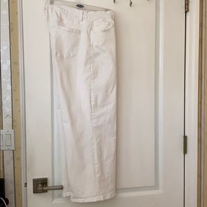 White cropped trouser jeans